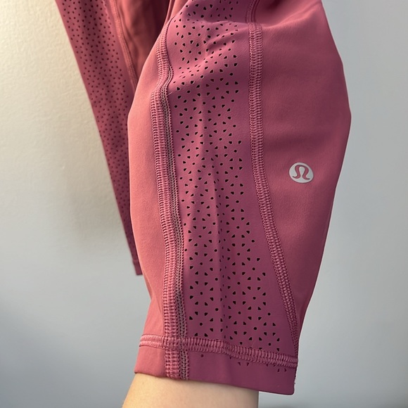 Lululemon Fast and Free Crop Leggings, Mauve Pink - Picture 2 of 7